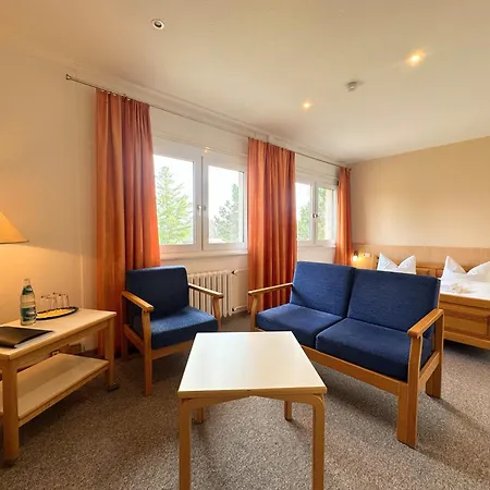 Hotel Am Laerchenberg I Fruehstueck, Wlan, Parkplatz