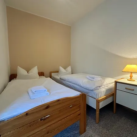 Hotel Am Laerchenberg I Fruehstueck, Wlan, Parkplatz 3*