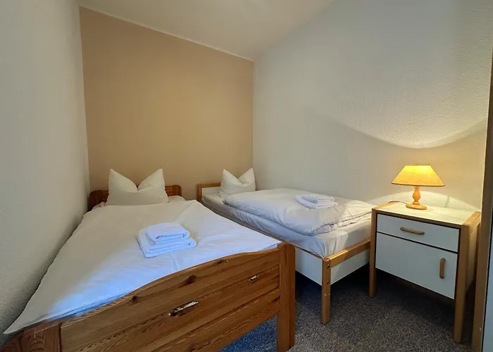 Am Laerchenberg 3*